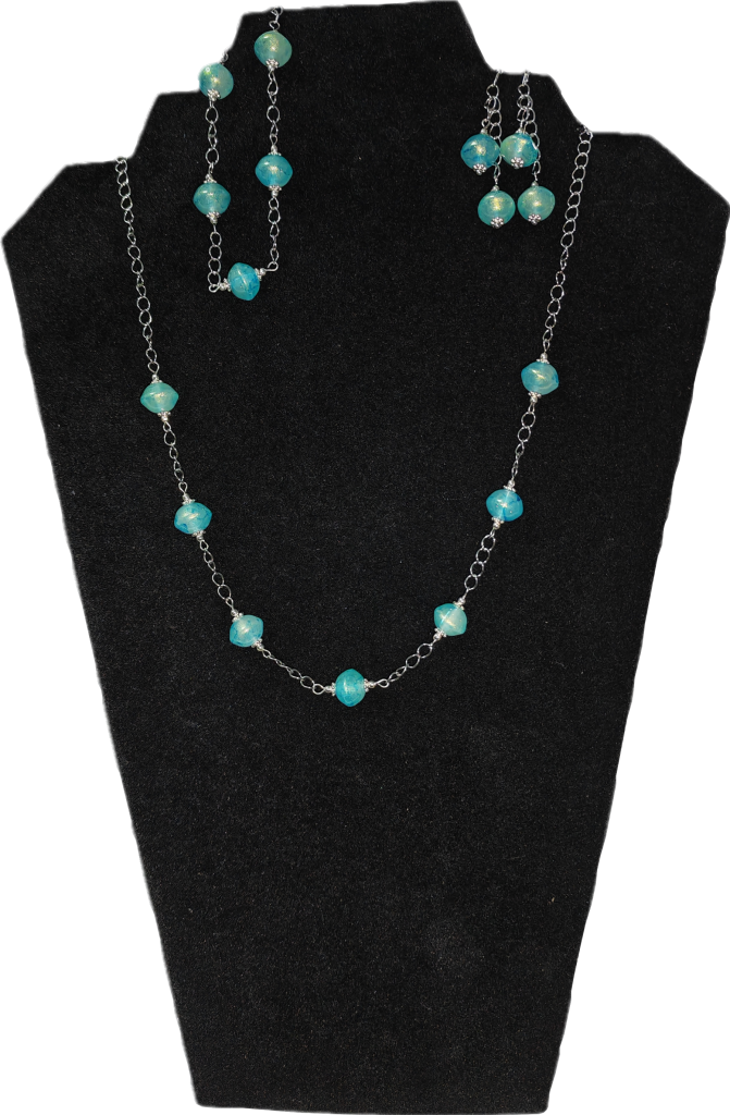 Demi-parure UFO Glass and crystal beads on chain
